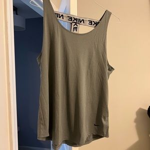 Nike tank top NWOT